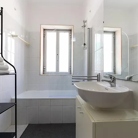 Cozy And Sunny - Anjos, * Lizbona